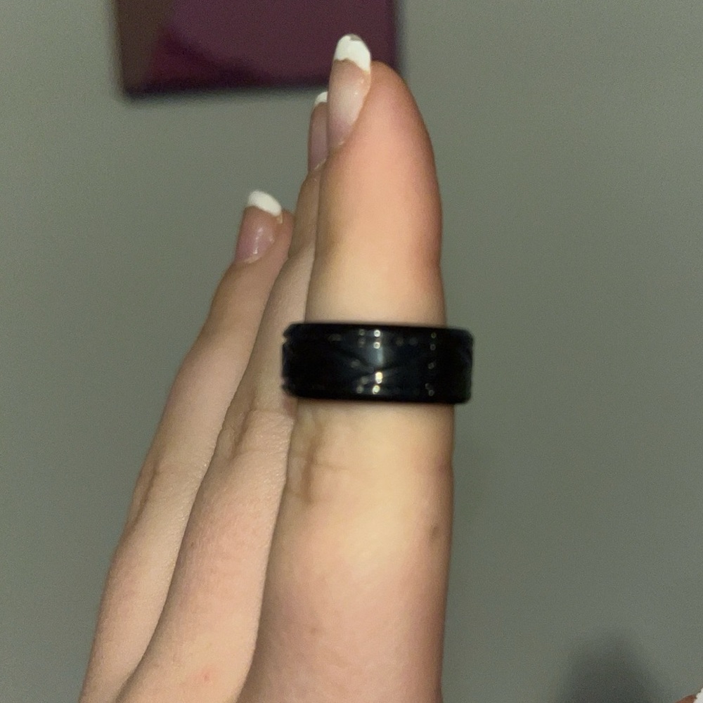Black ring